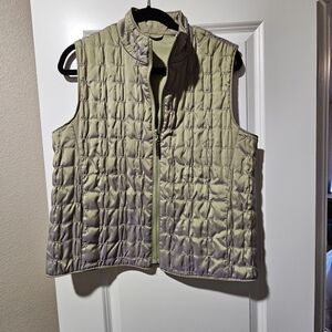 Quilted reversible Mycra Pac full zip vest